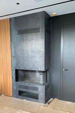 Decoración interior metálica para calefacción